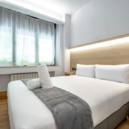 Dobohomes - Montesa 20 Apartamentos Madrid Exteriör bild