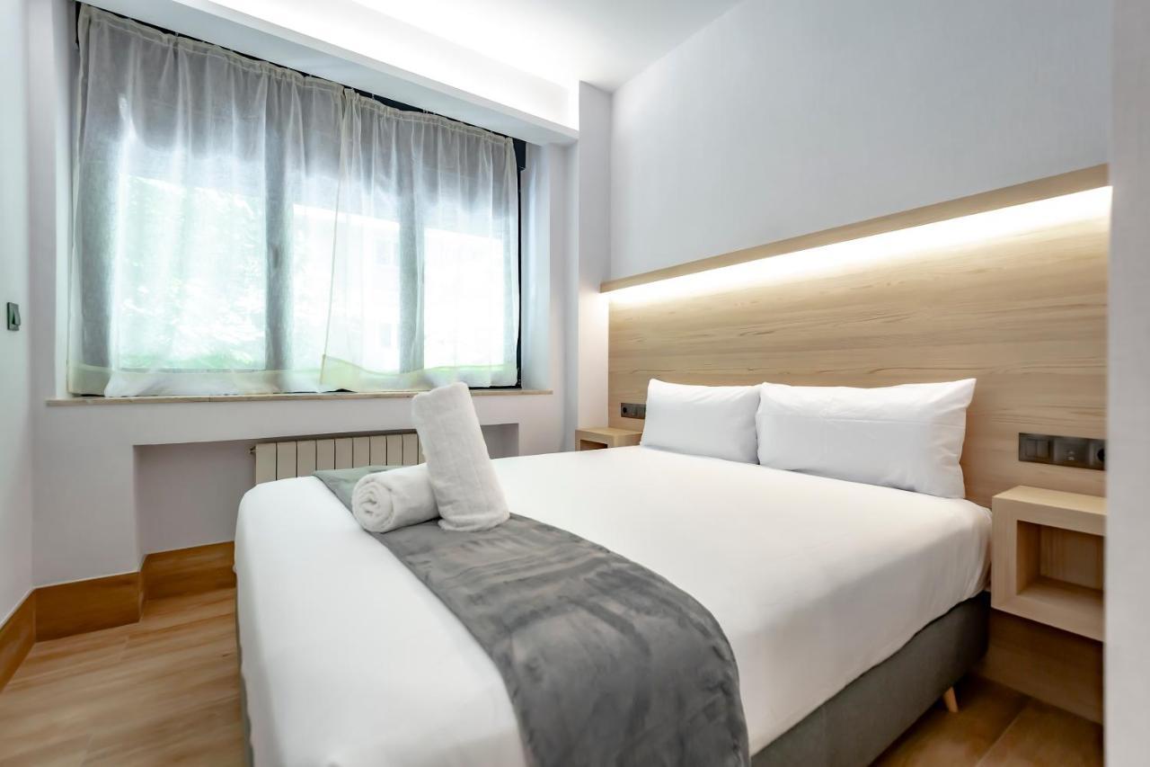 Dobohomes - Montesa 20 Apartamentos Madrid Exteriör bild