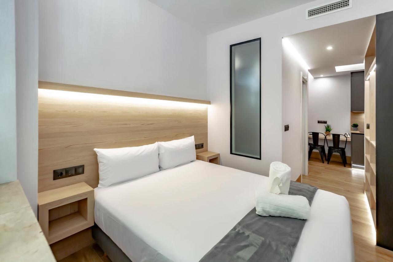 Dobohomes - Montesa 20 Apartamentos Madrid Rum bild