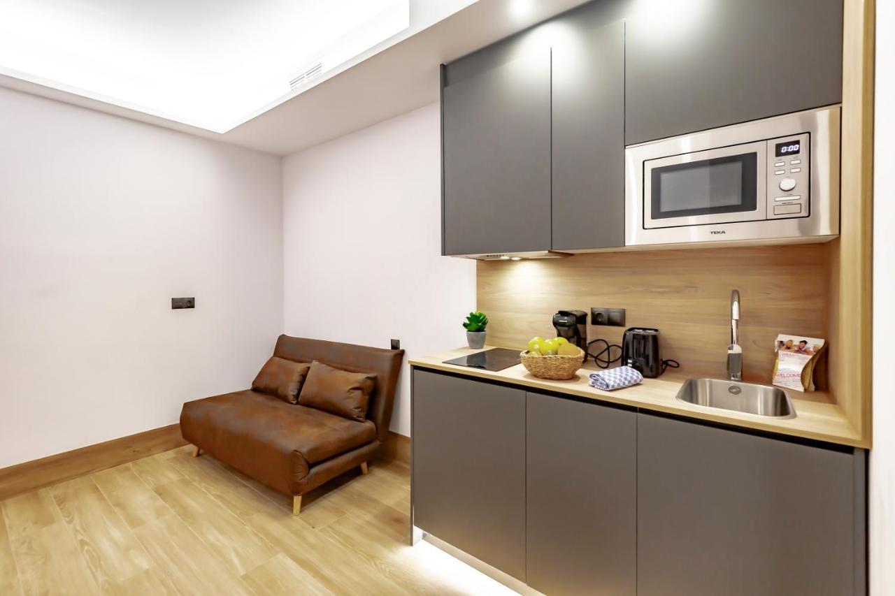 Dobohomes - Montesa 20 Apartamentos Madrid Rum bild