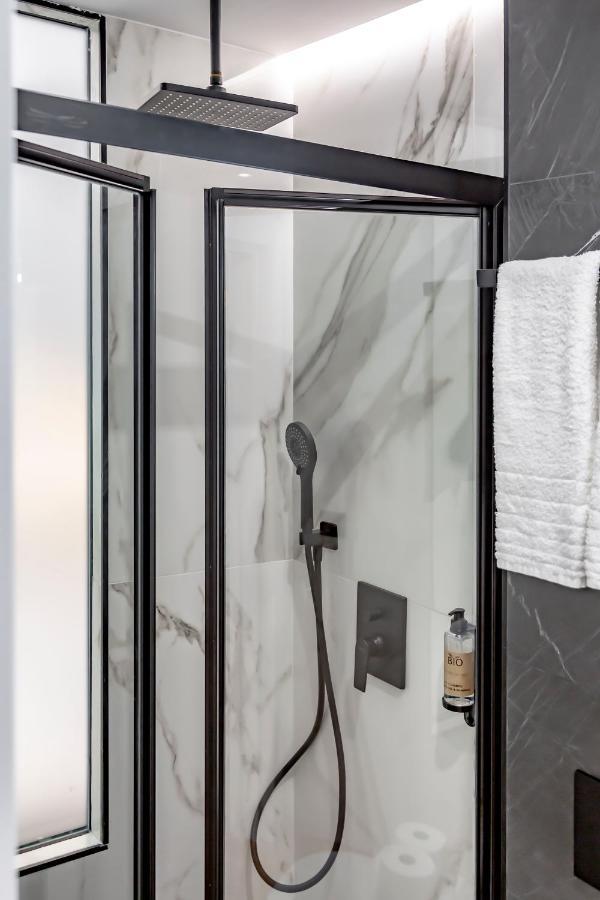 Dobohomes - Montesa 20 Apartamentos Madrid Rum bild