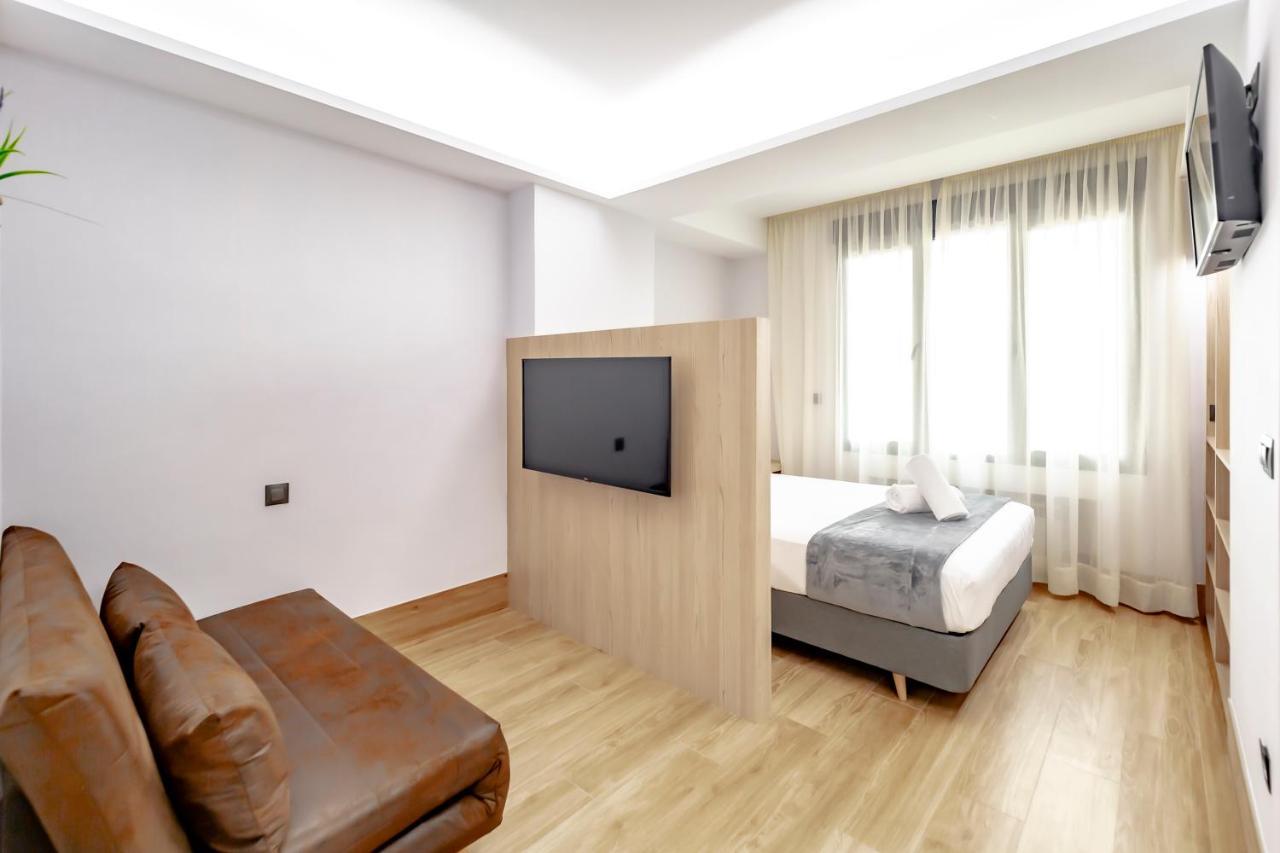 Dobohomes - Montesa 20 Apartamentos Madrid Exteriör bild